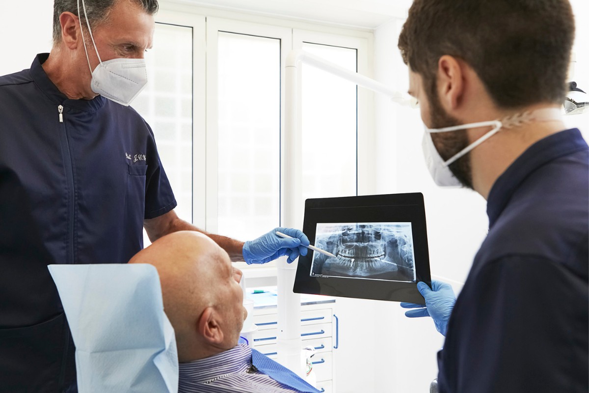 implantologia studio dentistico yacoub dentista balduina impianti dentali roma cure dentali Amelia